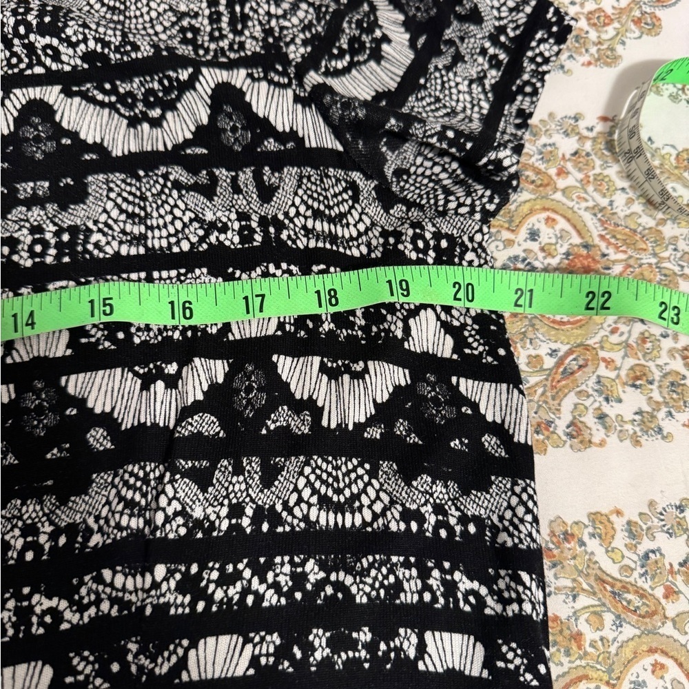 Ann Taylor Black and White Knit Top - Picture 6 of 10